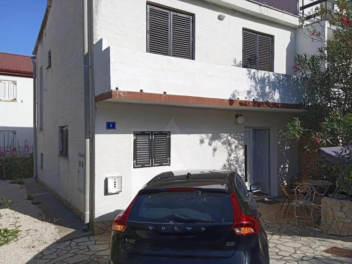 Sea Shell Apartments Vir 0*,  Croatia