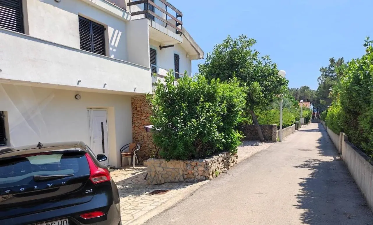 Sea Shell Apartments Vir